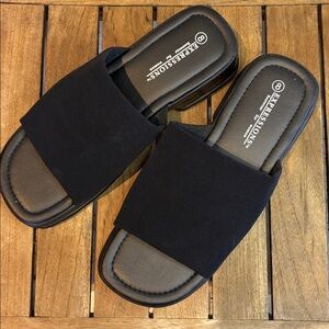 90s platform expression sandals